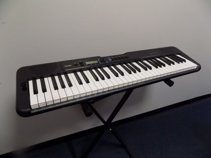 Casio Casiotone CT-S300 61-клавишная портативная клавиатура-аранжировщик