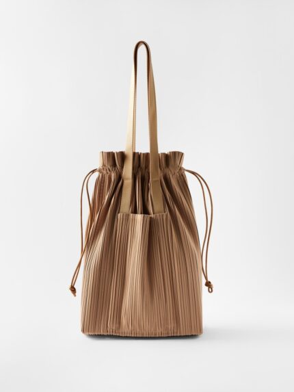 Сумка в форме полумесяца со складками leaf beast Pleats Please Issey Miyake, черный