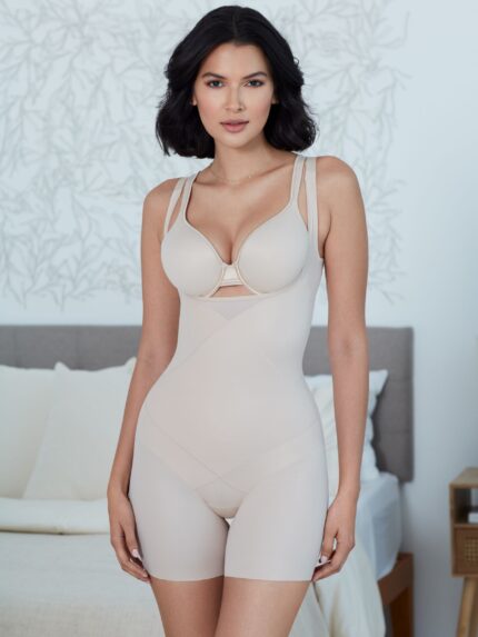 Короткое боди Miraclesuit Tummy Tuck Wear Your Own Bra Bike, черный