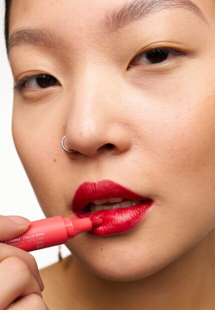 Карандаш для губ Long Lasting Color Lip Marker KIKO Milano, цвет 105 true red